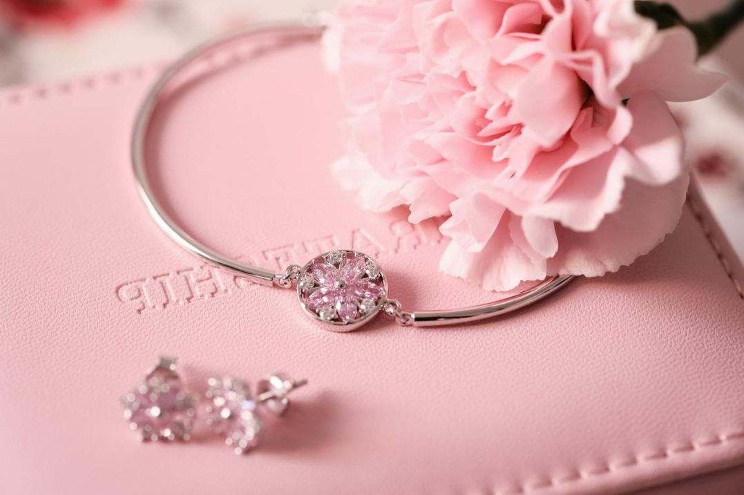 Luxury jewelry hero